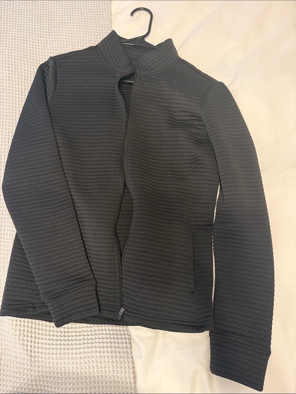 Womens Black Textured Zip-Front Golf Jacket